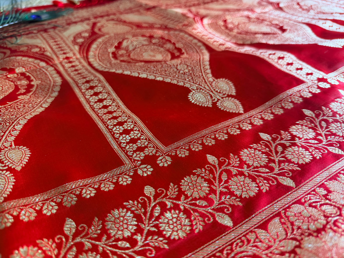 Banarasi soft kattan silk saree - Red