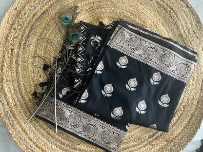 Banarasi soft mashru silk saree - Black