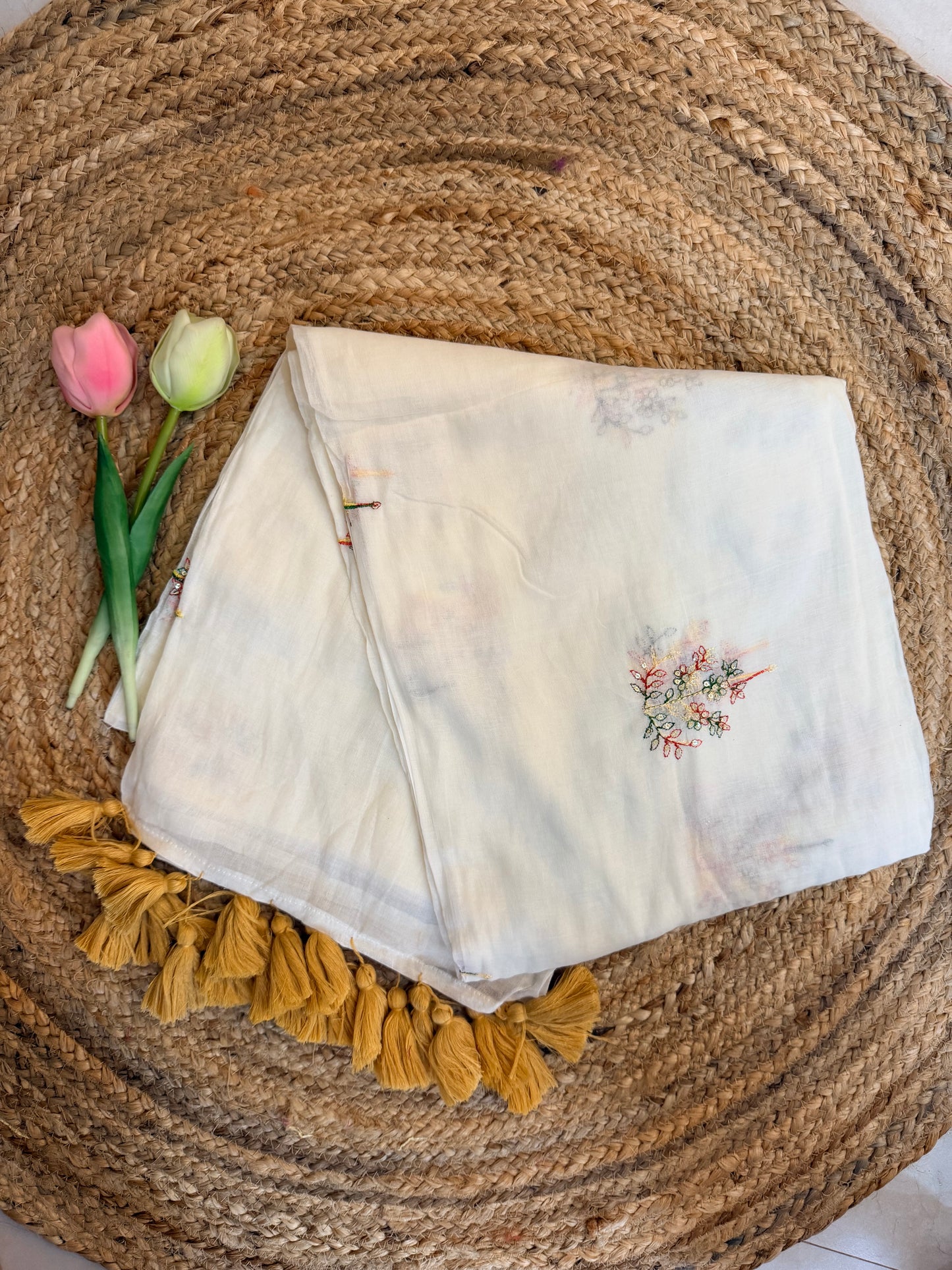 Off white - Pure Mul hand embroidery Saree