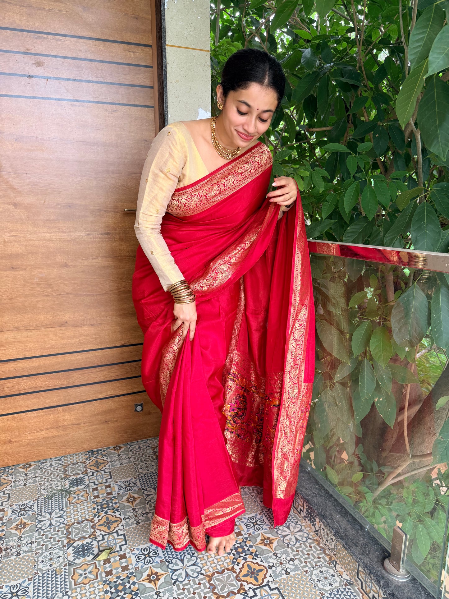 Red color pure dola silk saree